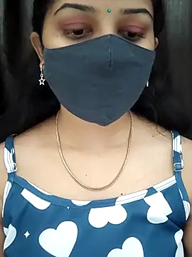 Angleannie online show from 12-23-25, 01:36