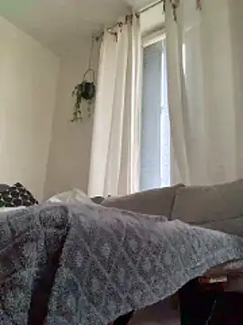 Snapshot of Yoyo6923 chatting on 11-02-25, 12:07 Yoyo6923 online show from 11-02-25, 12:07