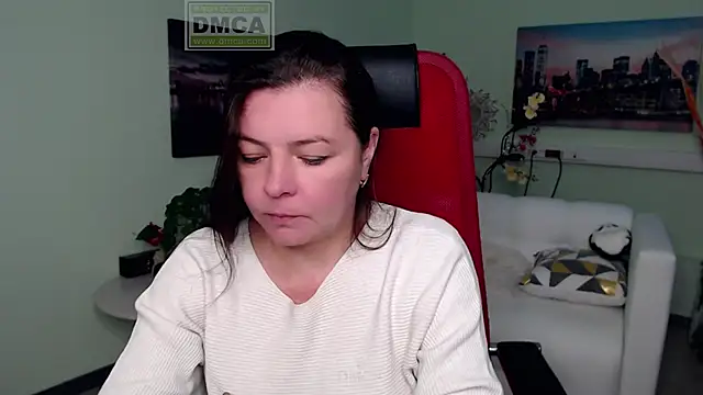 Lily flower7 online show from 11-18-25, 04:39