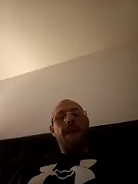 Guitccch online show from 04-15-26, 08:09