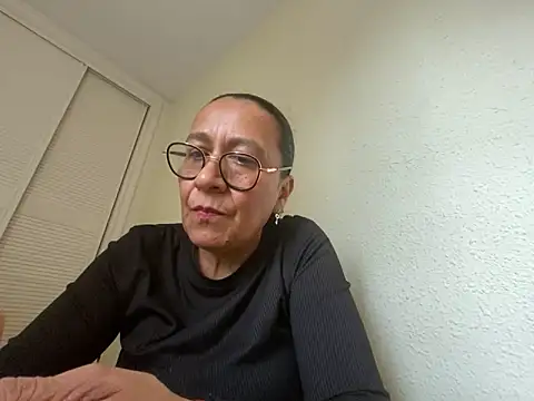 sweeviolet online show from 03-03-25, 01:42