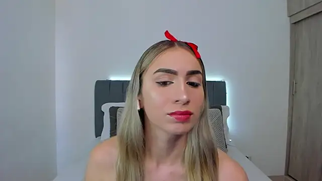 Snapshot of im_sarah34 chatting on 04-28-26, 05:07 im sarah34 online show from 04-28-26, 05:07
