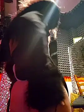 Snapshot of Toptransluder chatting on 02-12-25, 02:56 Toptransluder online show from 02-12-25, 02:56