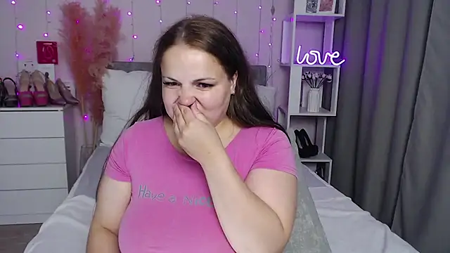 Snapshot of Crazyy_girl_ chatting on 06-20-26, 07:00 Crazyy girl online show from 06-20-26, 07:00
