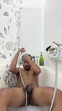 Snapshot of vinzpnr210 chatting on 12-16-24, 02:27 vinzpnr210 online show from 12-16-24, 02:27