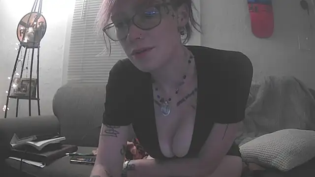 Snapshot of Emily0903 chatting on 05-04-26, 02:07 Emily0903 online show from 05-04-26, 02:07
