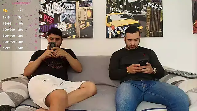 Snapshot of hott_dicks chatting on 12-03-24, 07:22 hott dicks online show from 12-03-24, 07:22