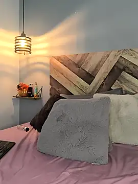 EmmilyBrant online show from 01-09-25, 04:19