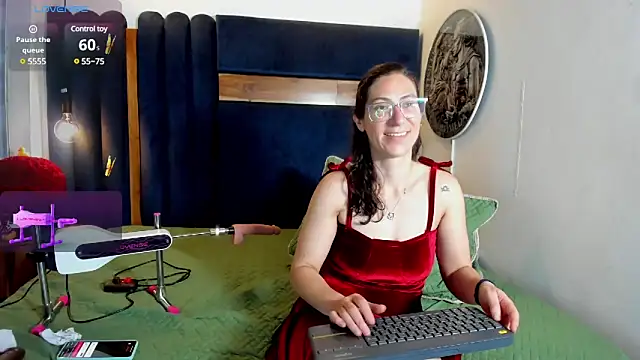 Snapshot of Andromeda-jade chatting on 12-08-24, 06:01 Andromeda-jade online show from 12-08-24, 06:01