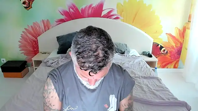 BlowMyXXL online show from 11-10-25, 08:35