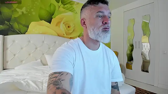 BlowMyXXL online show from 03-29-26, 07:41