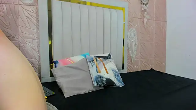 Ammy Connor1 online show from 10-22-25, 08:08