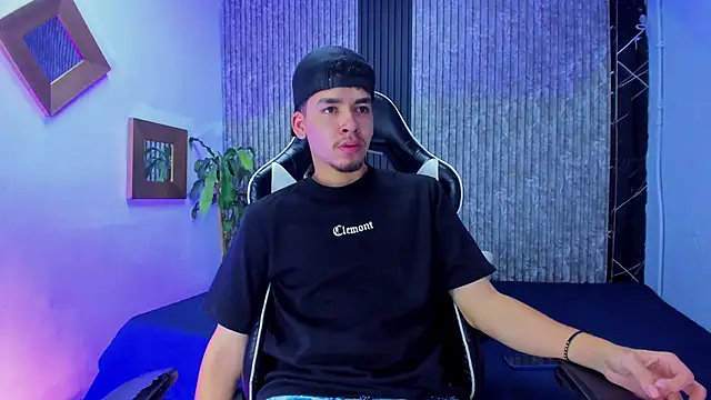 Mike 0233  online show from 01-18-26, 04:27