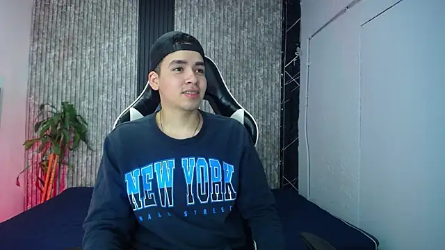 Mike 0233  online show from 02-17-26, 04:42