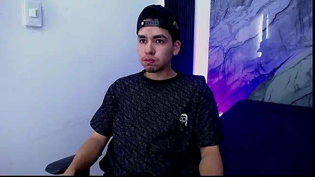 Mike 0233  online show from 02-27-26, 08:09