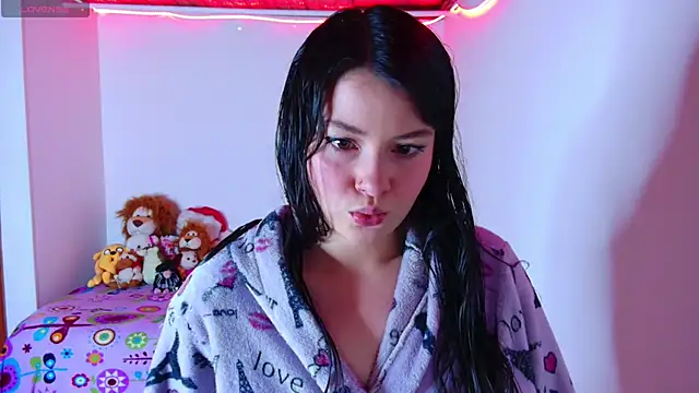 juli05star20 online show from 11-26-25, 03:18