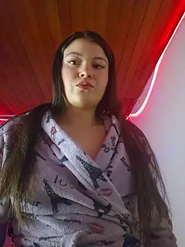 Snapshot of juli05star20 chatting on 05-17-26, 09:11 juli05star20 online show from 05-17-26, 09:11