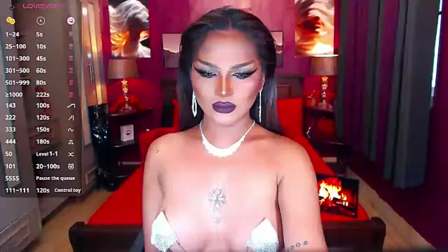 Snapshot of NatalyaFox chatting on 05-21-26, 07:37 NatalyaFox online show from 05-21-26, 07:37