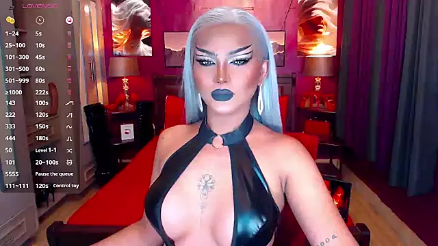 Snapshot of NatalyaFox chatting on 05-27-26, 06:16 NatalyaFox online show from 05-27-26, 06:16