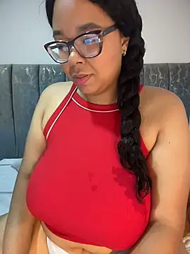 Snapshot of XMara chatting on 04-21-26, 03:07 XMara online show from 04-21-26, 03:07