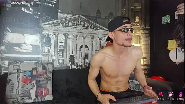 Snapshot of CloeRodriguez chatting on 05-03-26, 10:05 CloeRodriguez online show from 05-03-26, 10:05