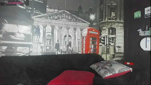 Snapshot of CloeRodriguez chatting on 05-11-26, 08:39 CloeRodriguez online show from 05-11-26, 08:39