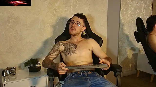 Snapshot of CodyWalkerR chatting on 06-11-26, 12:32 CodyWalkerR online show from 06-11-26, 12:32