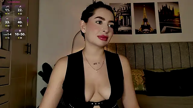Snapshot of caralella chatting on 06-12-26, 10:08 caralella online show from 06-12-26, 10:08