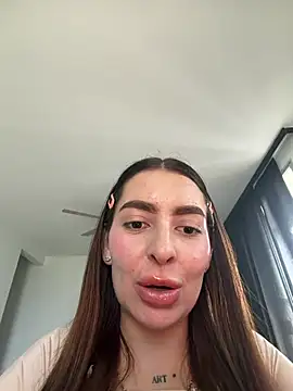 Snapshot of caralella chatting on 07-11-26, 10:00 caralella online show from 07-11-26, 10:00