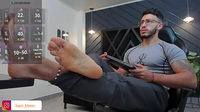 Liam Kleiin online show from 10-24-25, 11:28