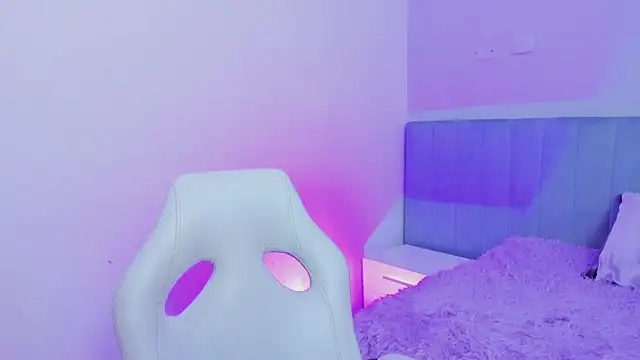 amira cute2 online show from 10-28-25, 08:07