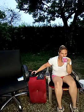 hotandfierylatinos2023 online show from 03-10-26, 11:04