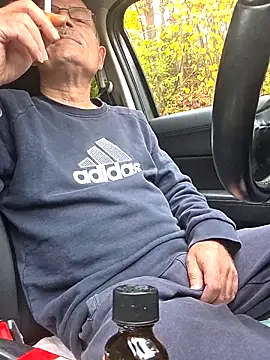 Snapshot of bottomhairy chatting on 10-23-25, 08:13 bottomhairy online show from 10-23-25, 08:13