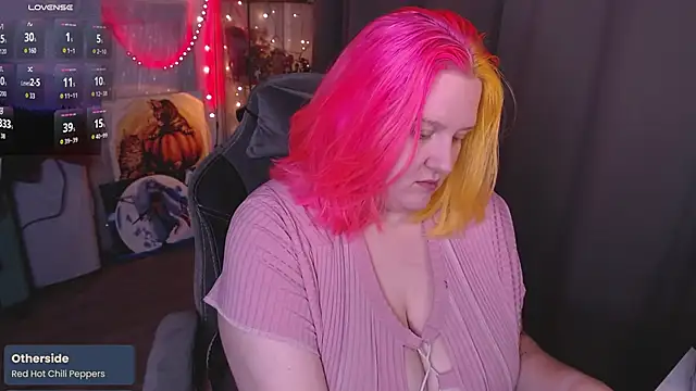 lissamuff online show from 11-10-25, 02:49