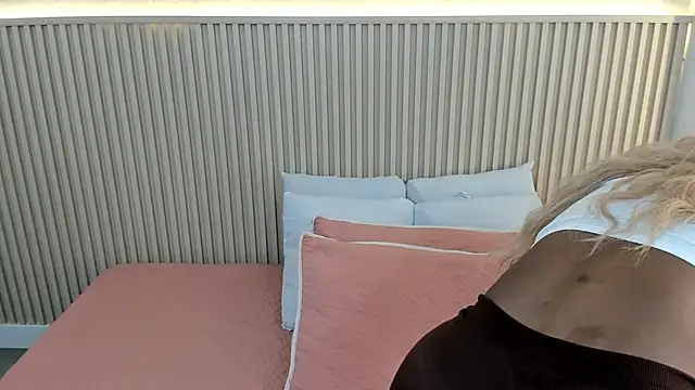 charlottebrowns  online show from 02-19-26, 12:12