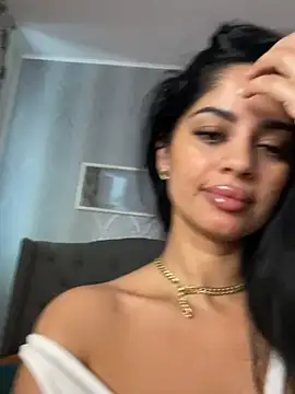 Snapshot of _adelle chatting on 06-29-26, 10:15 adelle online show from 06-29-26, 10:15