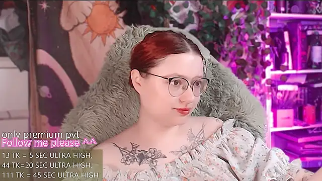 Snapshot of me__hanna chatting on 06-06-26, 03:44 me hanna online show from 06-06-26, 03:44