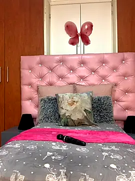 VeryGoodBadGirl1 online show from 11-30-25, 08:51