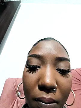 lilit kyteler online show from 10-19-25, 02:12