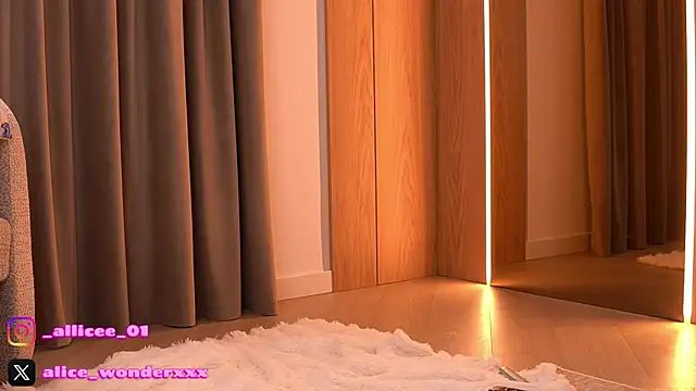 VanessaSimon online show from 03-04-26, 06:30