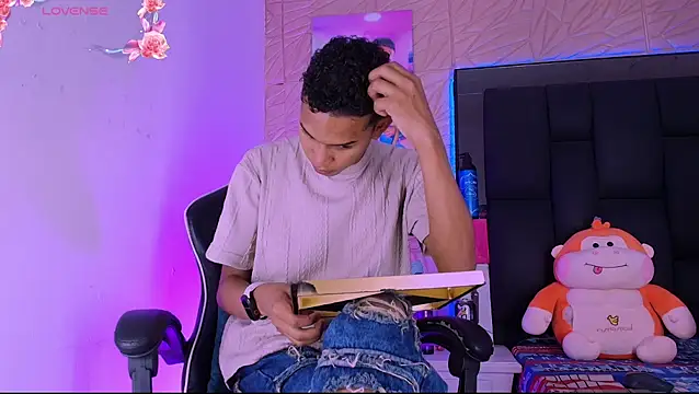 Snapshot of dilan_alfonzo chatting on 06-23-26, 05:00 dilan alfonzo online show from 06-23-26, 05:00