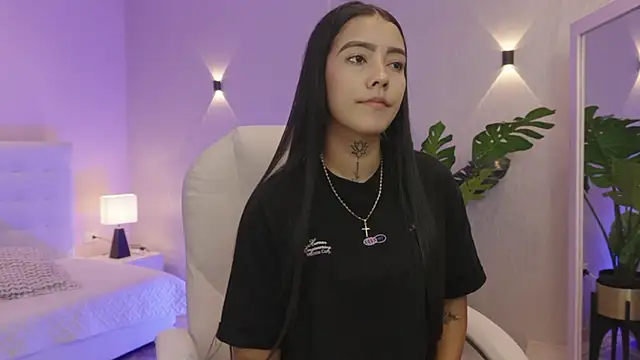 miagomezweb1 online show from 11-28-25, 02:42