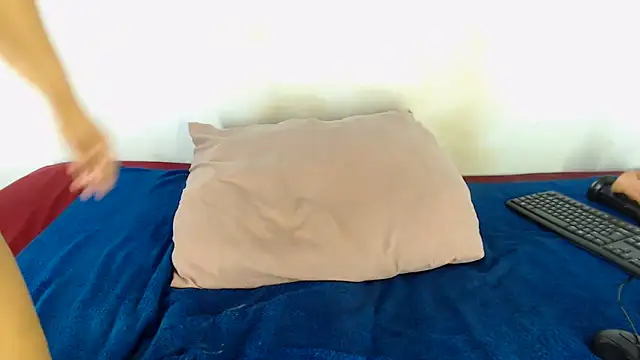 Snapshot of FAT_ASS27 chatting on 11-20-25, 05:45 FAT ASS27 online show from 11-20-25, 05:45