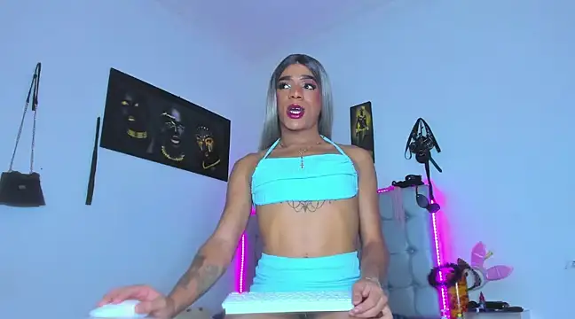 Snapshot of Kendall_Hotsexy_x chatting on 12-03-24, 07:22 Kendall Hotsexy x online show from 12-03-24, 07:22