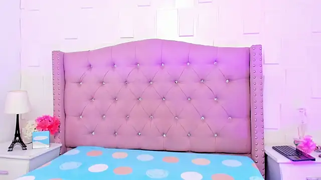 MonicaSchwartz online show from 03-18-26, 07:50