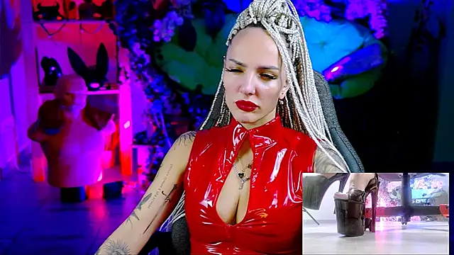 MonicaMaxwel online show from 11-18-25, 11:14