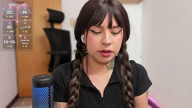 Gingerdoll   online show from 04-18-26, 03:10