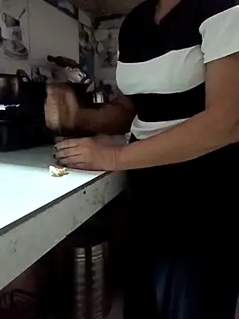 Snapshot of Ankita202 chatting on 11-07-25, 12:21 Ankita202 online show from 11-07-25, 12:21