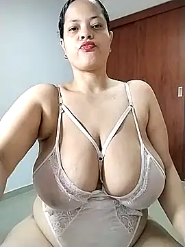 Snapshot of sweetpe chatting on 02-06-25, 08:45 sweetpe online show from 02-06-25, 08:45