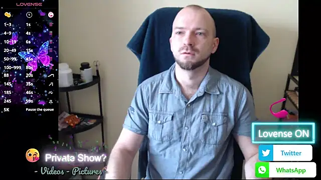 Snapshot of RealManHaveHairy chatting on 06-05-26, 04:19 RealManHaveHairy online show from 06-05-26, 04:19